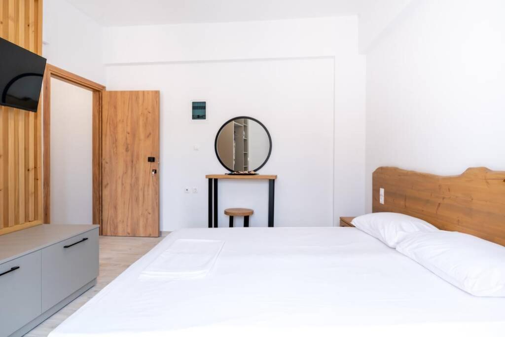 Valentina'S Apartments 阿齐亚·佩拉加 外观 照片