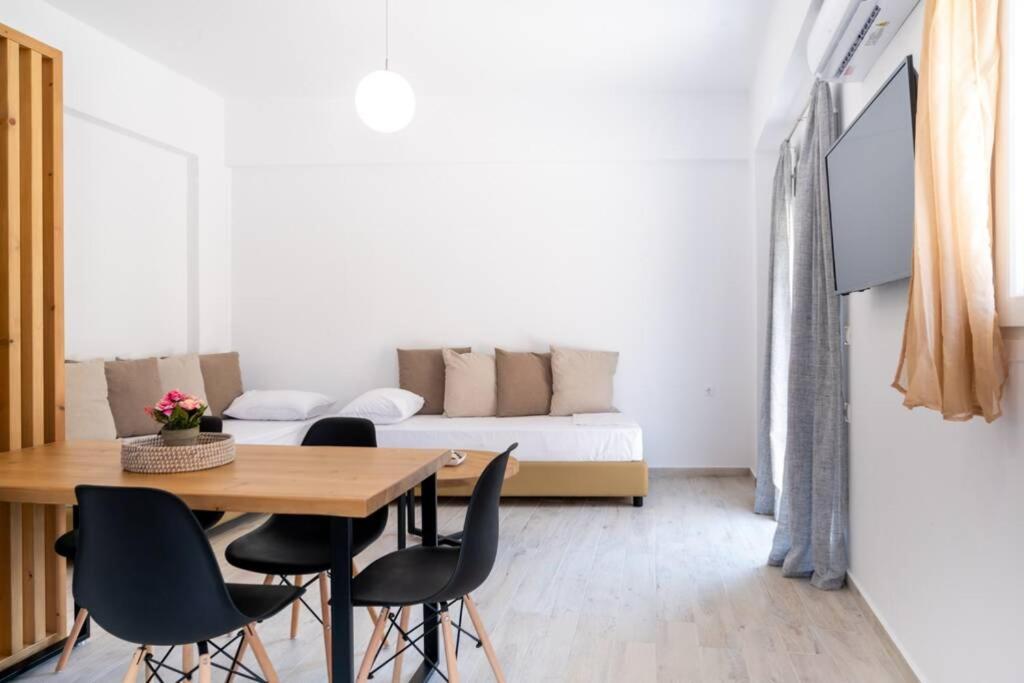 Valentina'S Apartments 阿齐亚·佩拉加 外观 照片