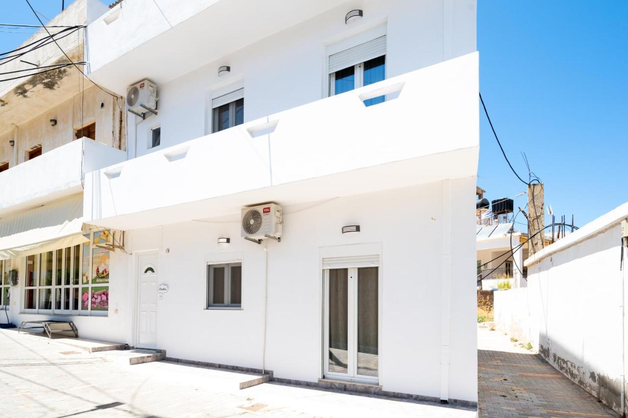 Valentina'S Apartments 阿齐亚·佩拉加 外观 照片